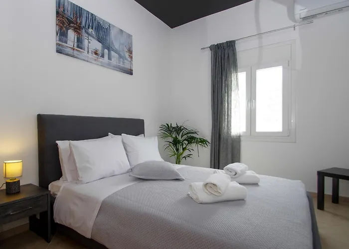 Eunoia Syros Suites